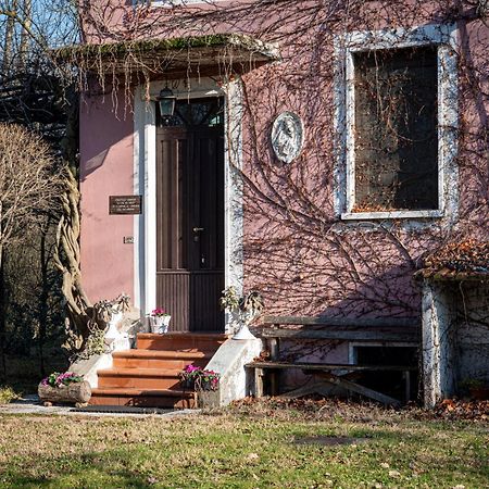 Le Case Nel Bosco Vanzago Luaran gambar
